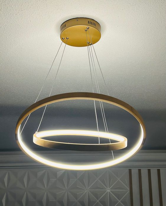 Candeeiro de teto Dourado e em Bambu