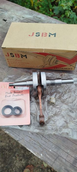 Продам новый коленвал+комплект сальников  Хонда Дио