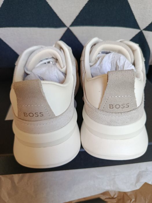 Tênis BOSS novo 37