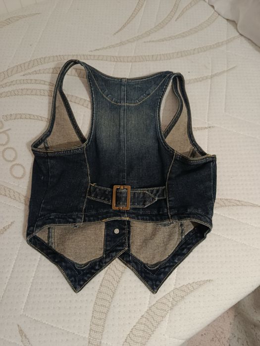 Kamizelka jeansowa w rozmiarze XS