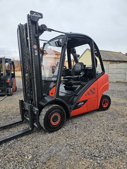 Wózek widłowy FENWICK-LINDE H25D-02EVO 2.5t DIESEL2013  UDT Transport