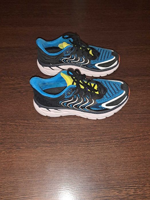 Кросівки Hoka Clifton Ls.  Р 37 1/3. 23см