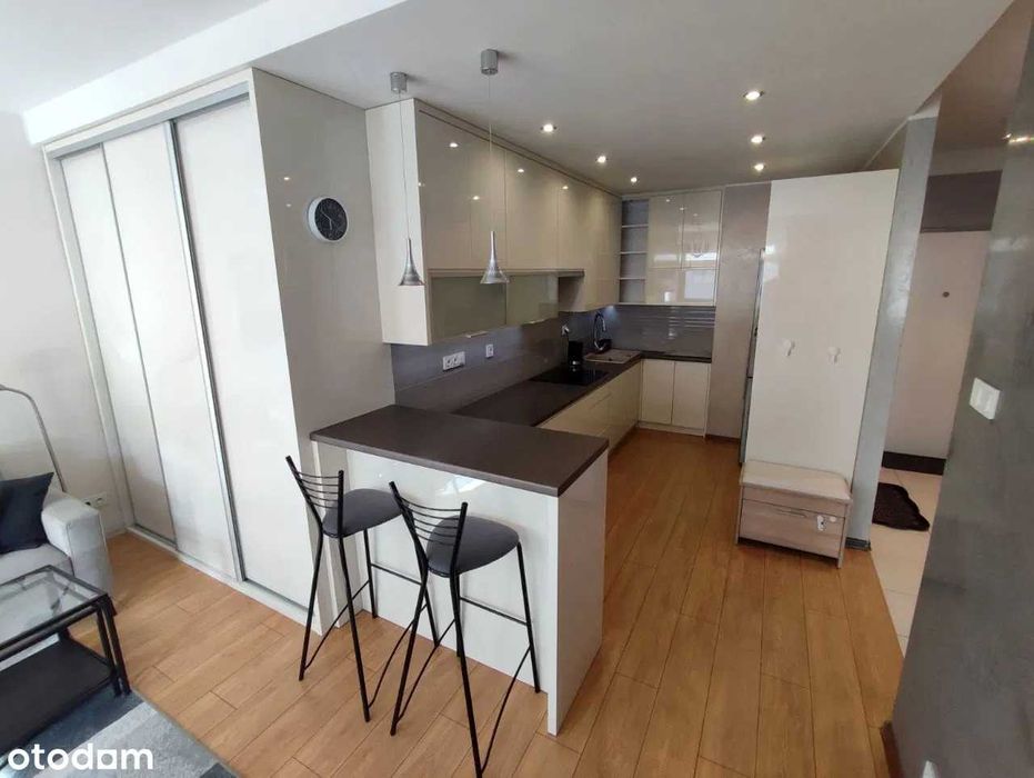 Nowoczesne, jasne mieszkanie do wynajęcia na spokojnym osiedlu.