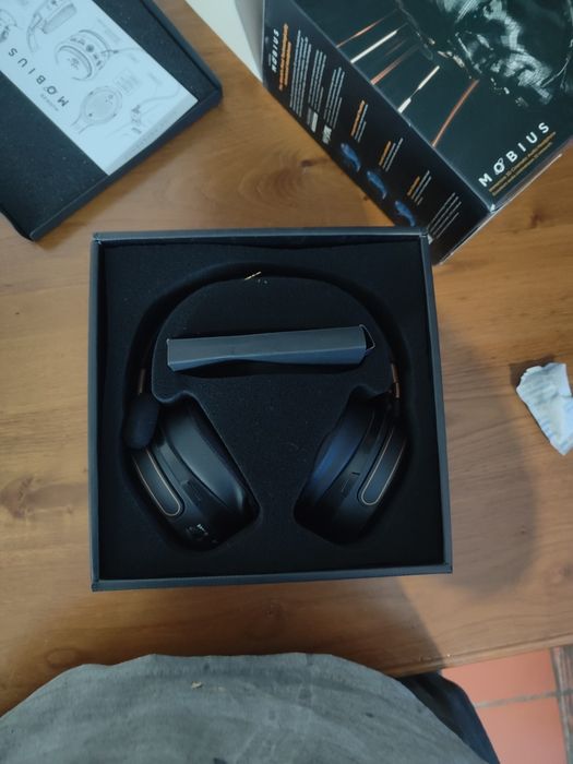 Audeze mobius headset