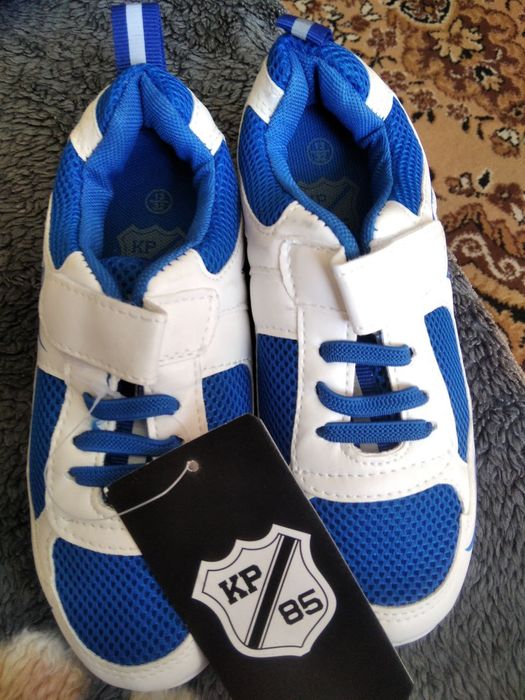 Кросовки детские, для мальчика.