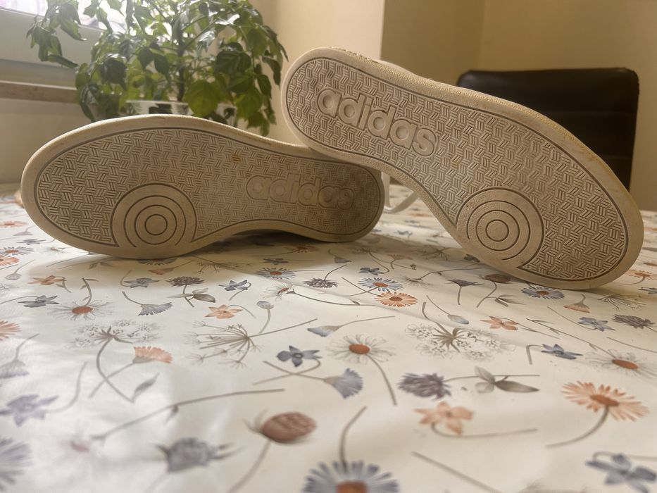 Adidas para desocupar