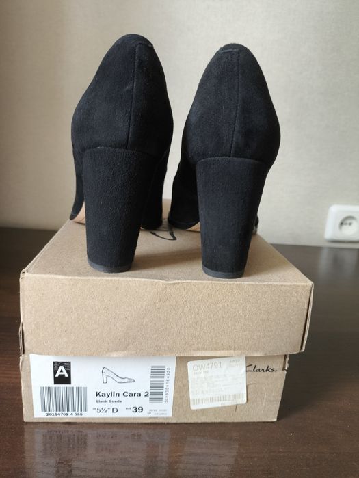Туфлі на підборах Clarks
