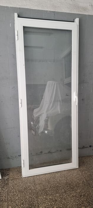 Portas e janelas usadas