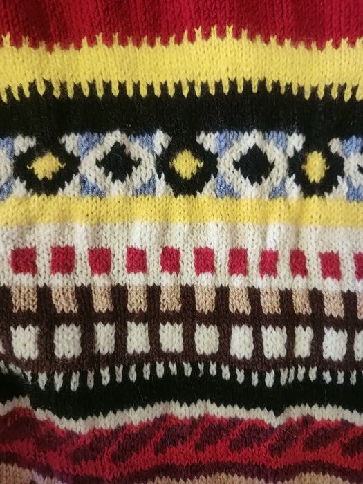 Кофта в'язана ручної роботи