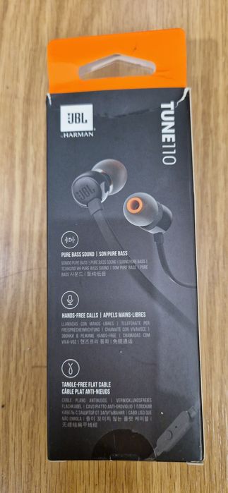 JBL headphones practically new64584832806017121