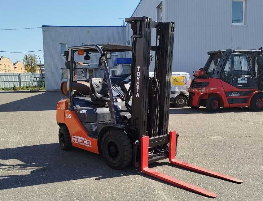 Газовий навантажувач TOYOTA 2,5 тони / Погрузчик TOYOTA 2,5 тонны