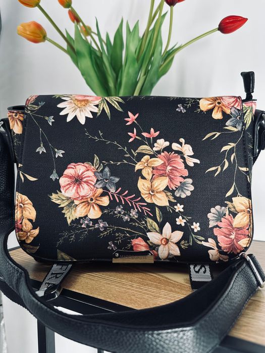Nowa torebka damska kwiaty klapa