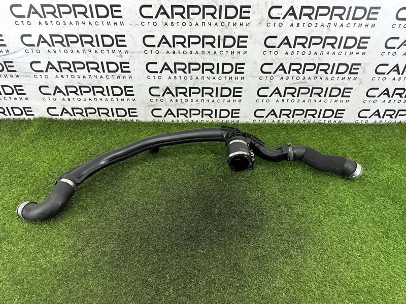 Патрубок интеркулера Volkswagen Touareg NF 3.0 TDI 2012