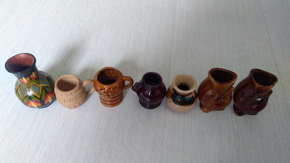 Komplet wazoników, kieliszki rybki, kamionka, porcelit, PRL