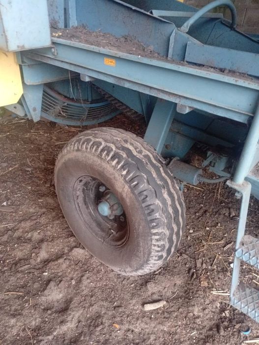 Продам картопле комбайн Анна