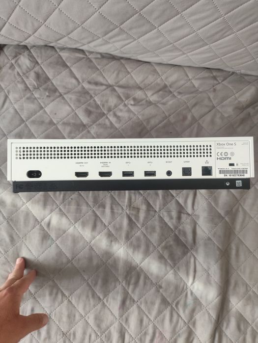 Xbox One S - Muito bom estado