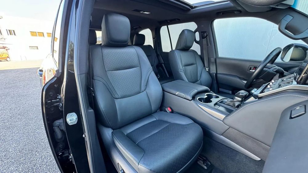 Toyota Land Cruiser LC 300 70th Anniversary