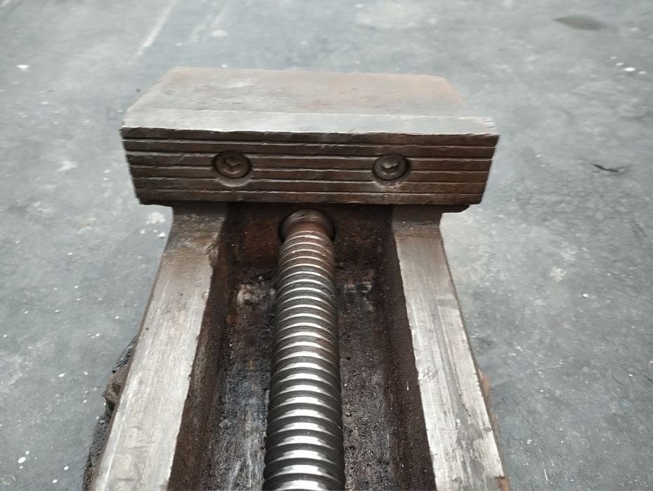 Тиски станочные 160 мм. советского производства.