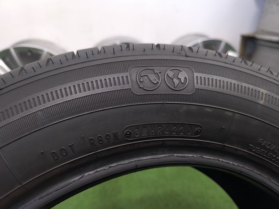 7.3mm 2 x 195/65/15 Good Year Opony Letnie Wysyłka