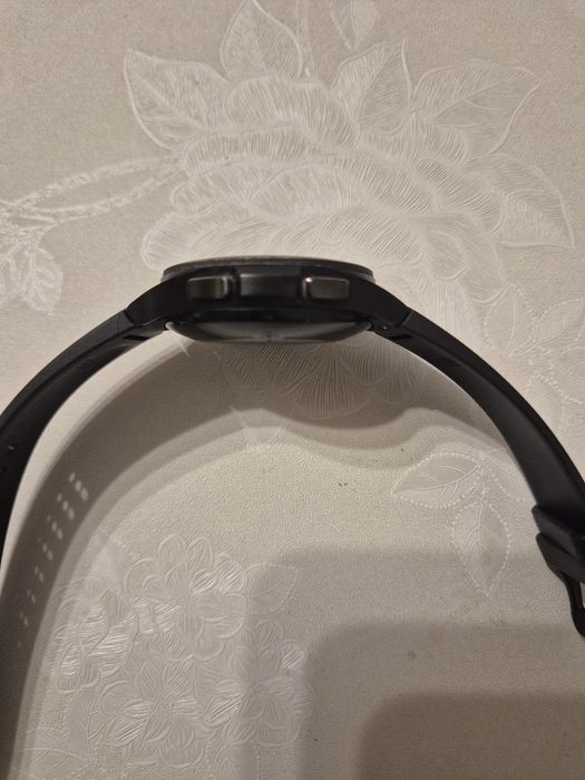 Часи Galaxy Watch CLASSIC