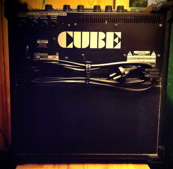 Amplificador Roland 40 XL