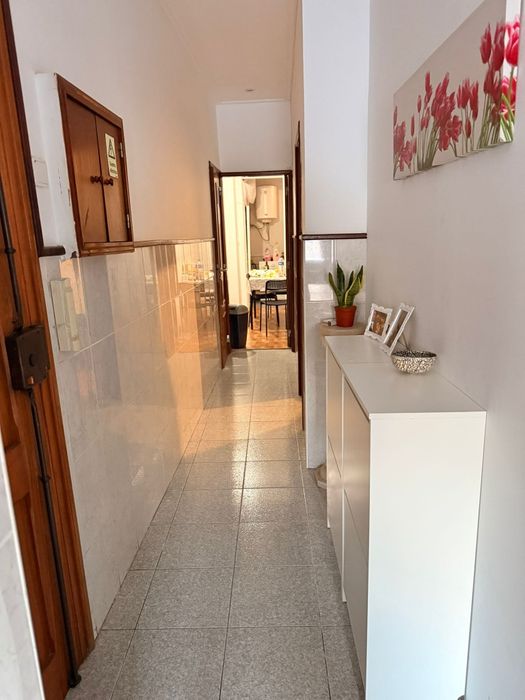 Quarto  arrendamento dia 1 de outubro.