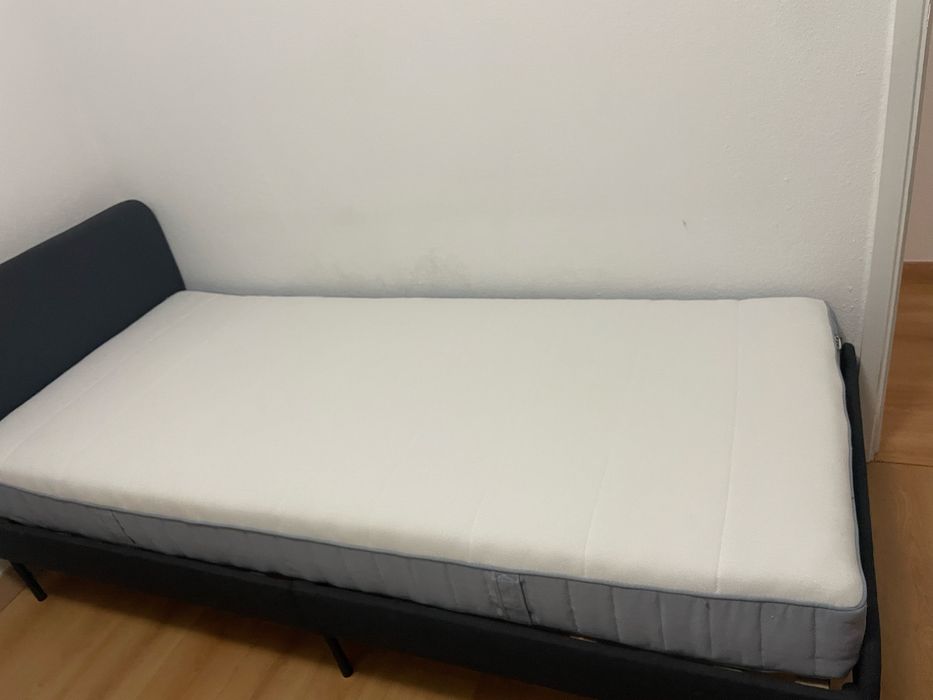 Estrutura cama e colchão solteiro