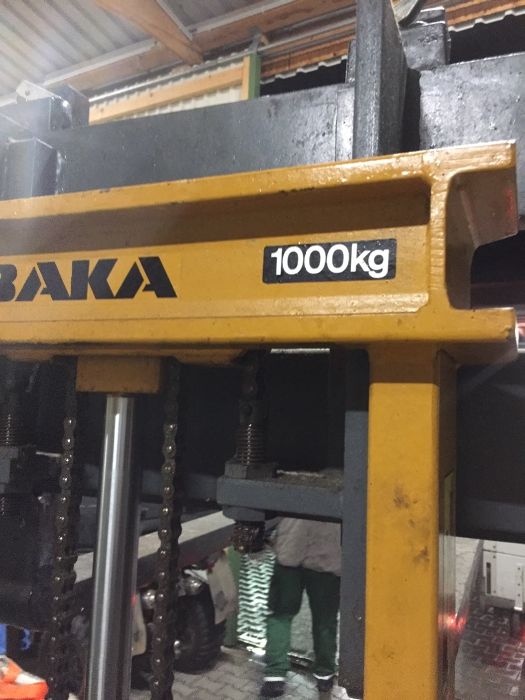 Empilhador elétrico de contrapeso