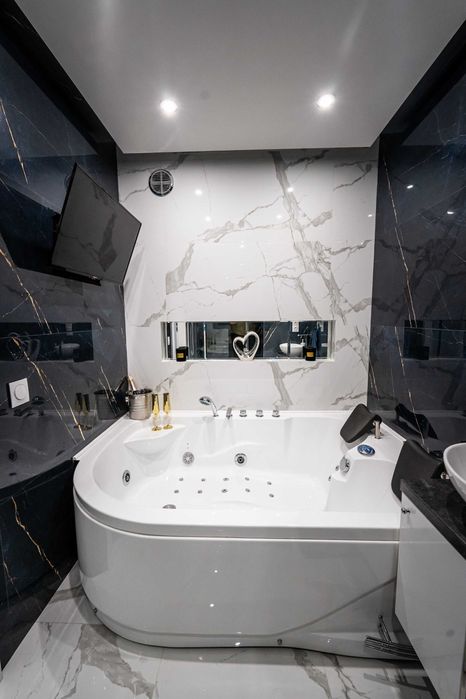 Apartament z jacuzzi Art Styl, balkon, centrum  Białegostoku