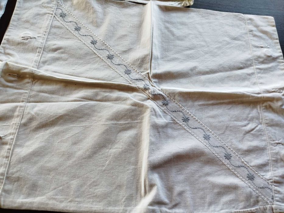 Lençol com duas almofadas