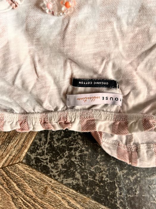 Top z obniżanymi rękawami