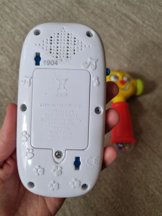 Музыкальный телефон chicco и молоток молоточек Huile Toys