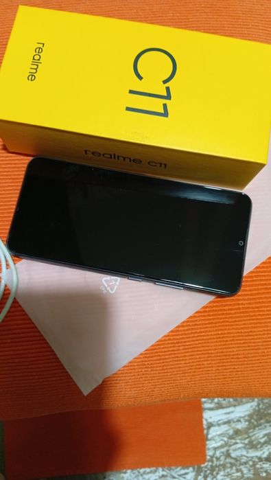 Телефон realme c11