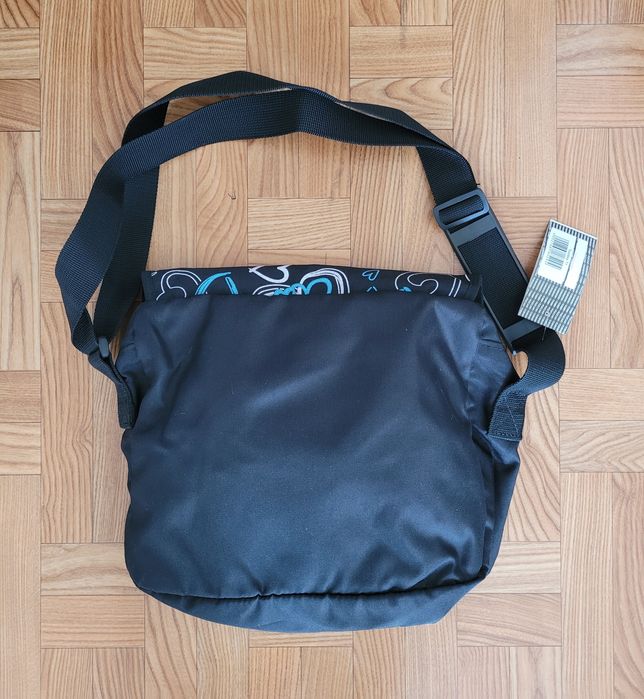 Nowa czarna torba sportowa na ramię polskiej produkcji Roomster