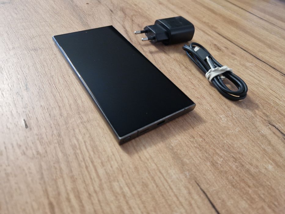 Smartfon Samsung s24 Ultra 12/512gb Brak BLOKAD Gwarancja ZESTAW