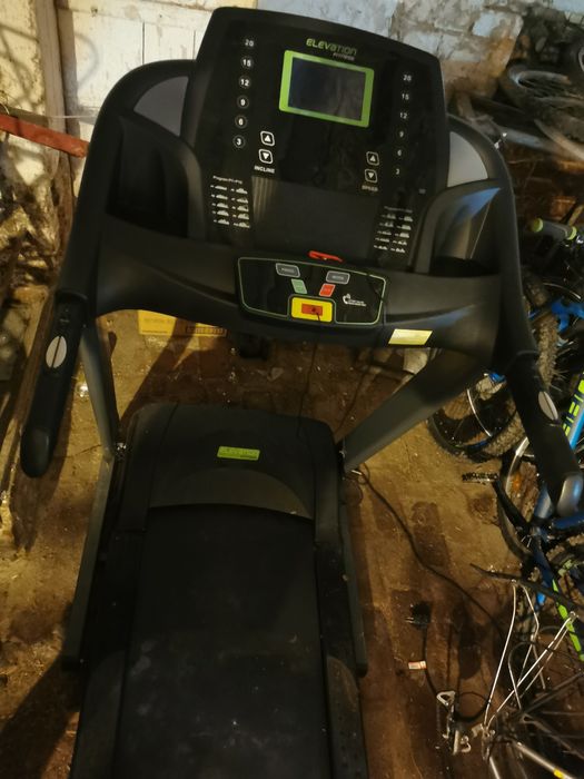 Duża bieżnia, sprawna