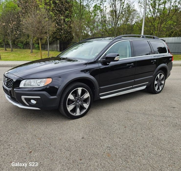Volvo XC70 2013 року