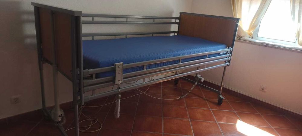 Cama articulada invancare