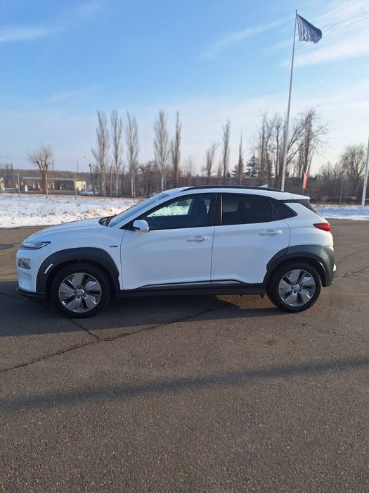 Продам авто Hyndai Kona Electrik