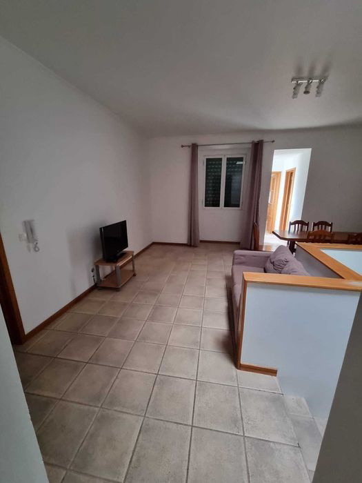 Apartamento T2 - Baixa de Ponta Delgada - Mobilado e Equipado.