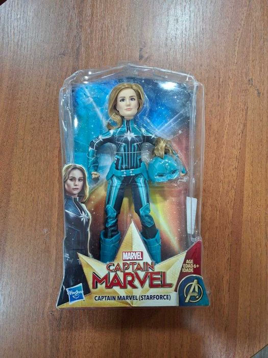 Лялька Капітан Марвел із шоломом Marvel Captain
