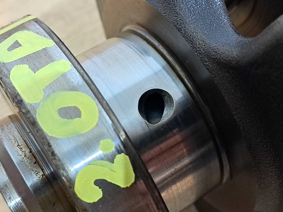 Wał korbowy 38AA 2.0 TDI CAHA AUDI A4 B8 A5 8T Q5 8R