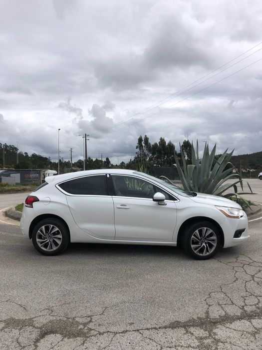 Citroen DS4 1.6Hdi cheio de estilo!