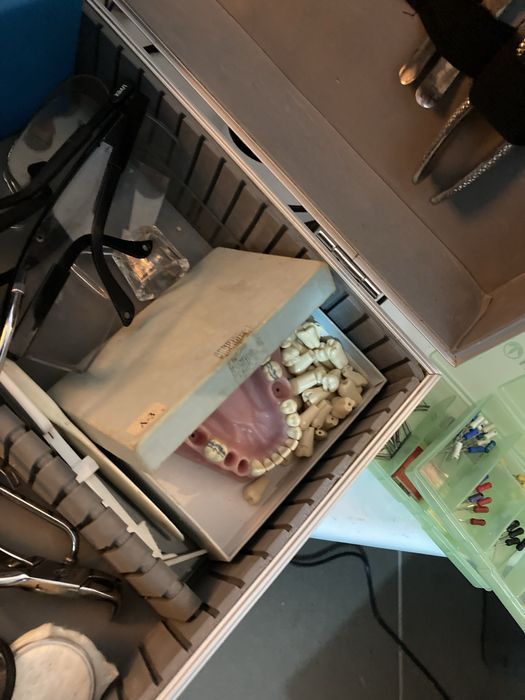 Material Dentario Universitario