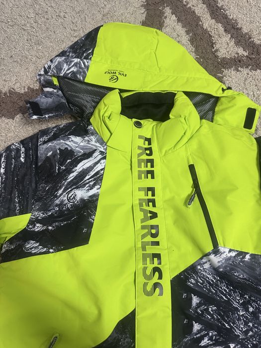 Куртка для лиж є всі розміри