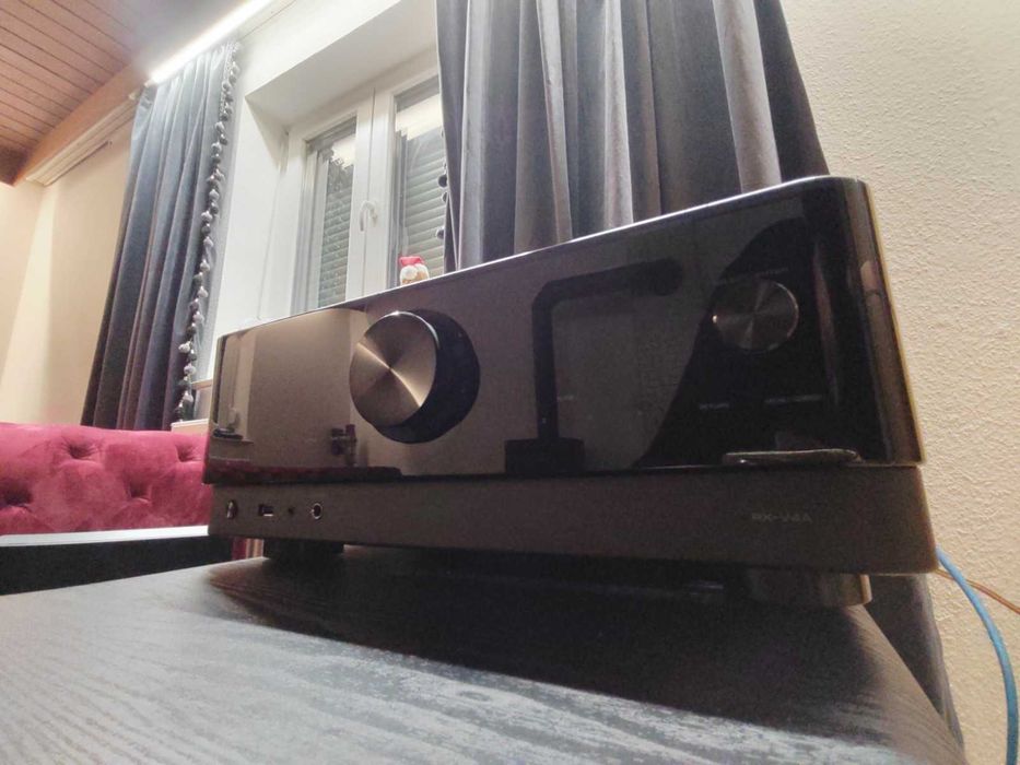 Yamaha RX-V4A 5.2 AV-receiver, jak nowy, na gwarancji
