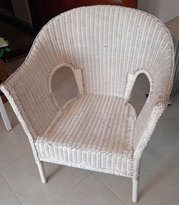 Cadeirão branco  sala  quarto