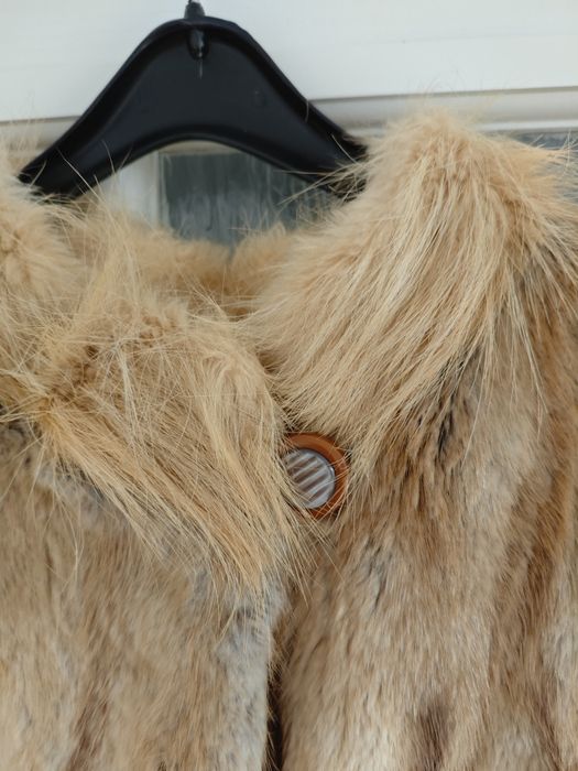 Eleganckie Futro Vintage z Piżmaka z Kołnierzem z Lisa – Stan Idealny