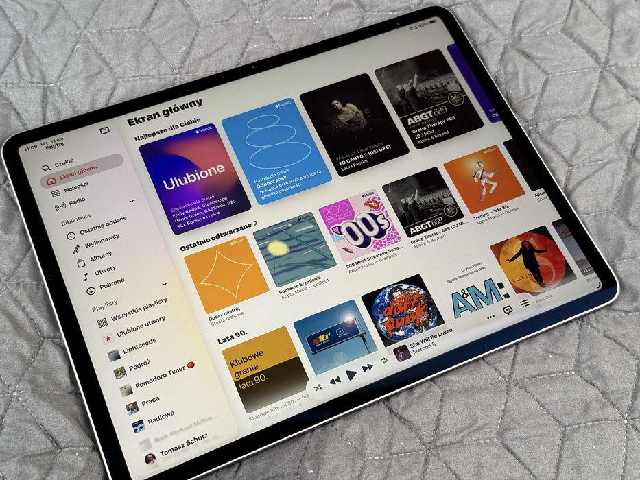 iPad 13" Air M3 WiFi 128GB, klawiatura Logitech Combo Touch , gwarancja.