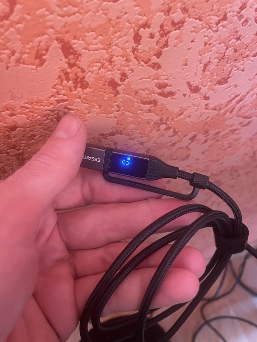 Зарядка, кабель для телефона ESSAGER